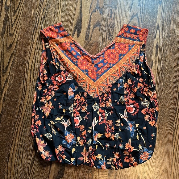 Free People top - Picture 2 of 3